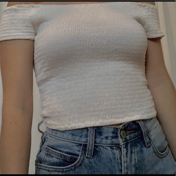 BUNDLE!!!! ALL FROM BRANDY MELVILLE 🥰🥰🥰 - Picture 2 of 3